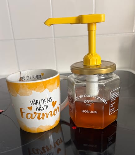 Customer photo review of 2 kg Svensk Flytande Honung (4 × 500 g) + Honungspump