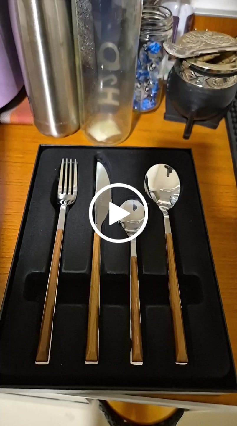 Customer video review of Set De cubiertos Sakura