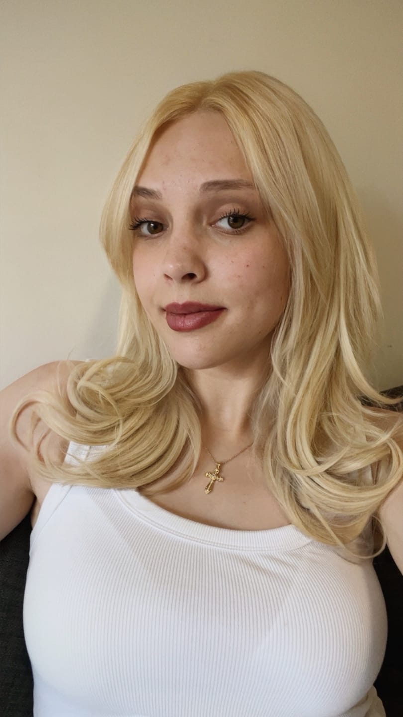 Customer photo review of Stranded 16" One Piece Flicky Clip-in Hair Extension - Colour #1001 Polar Star