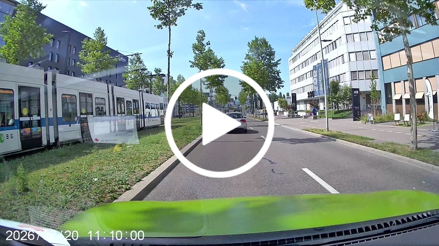 Customer video review of 4K Dashcam mit 3,94" Bildschirm / Vorne & hinten / Autokamera mit 170° Weitwinkelansicht / Nachtsicht / Parküberwachung / G-Sensor