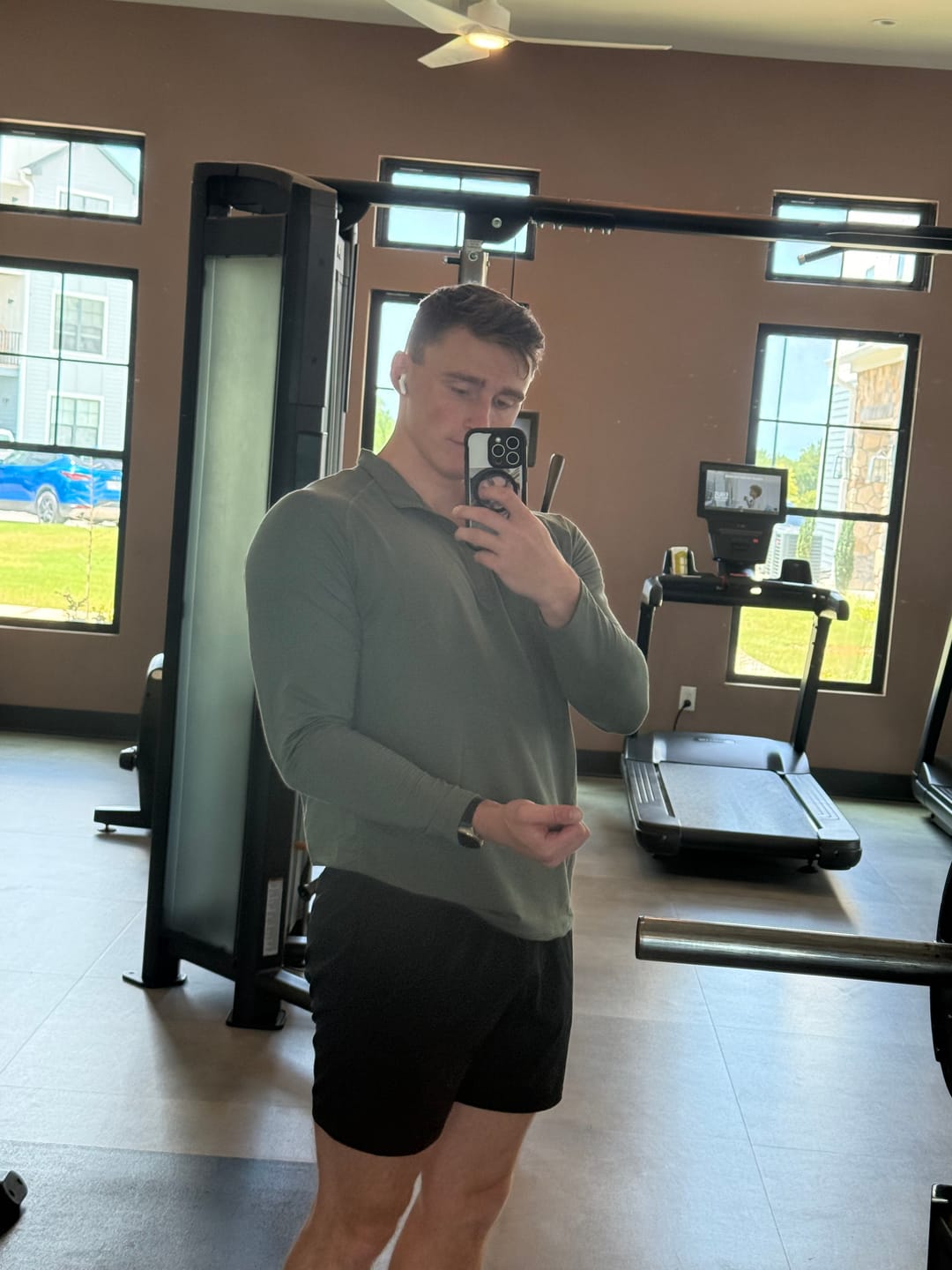 Customer photo review of Performance Airknit Fitted Quarter Zip