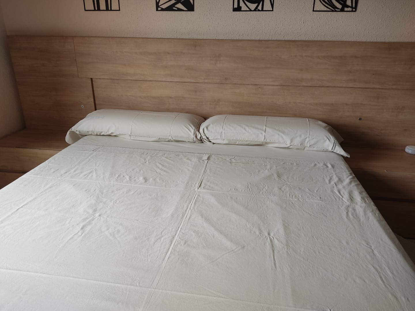 Customer photo review of Juego de Sábanas Argos - Algodón 200 hilos - Beige