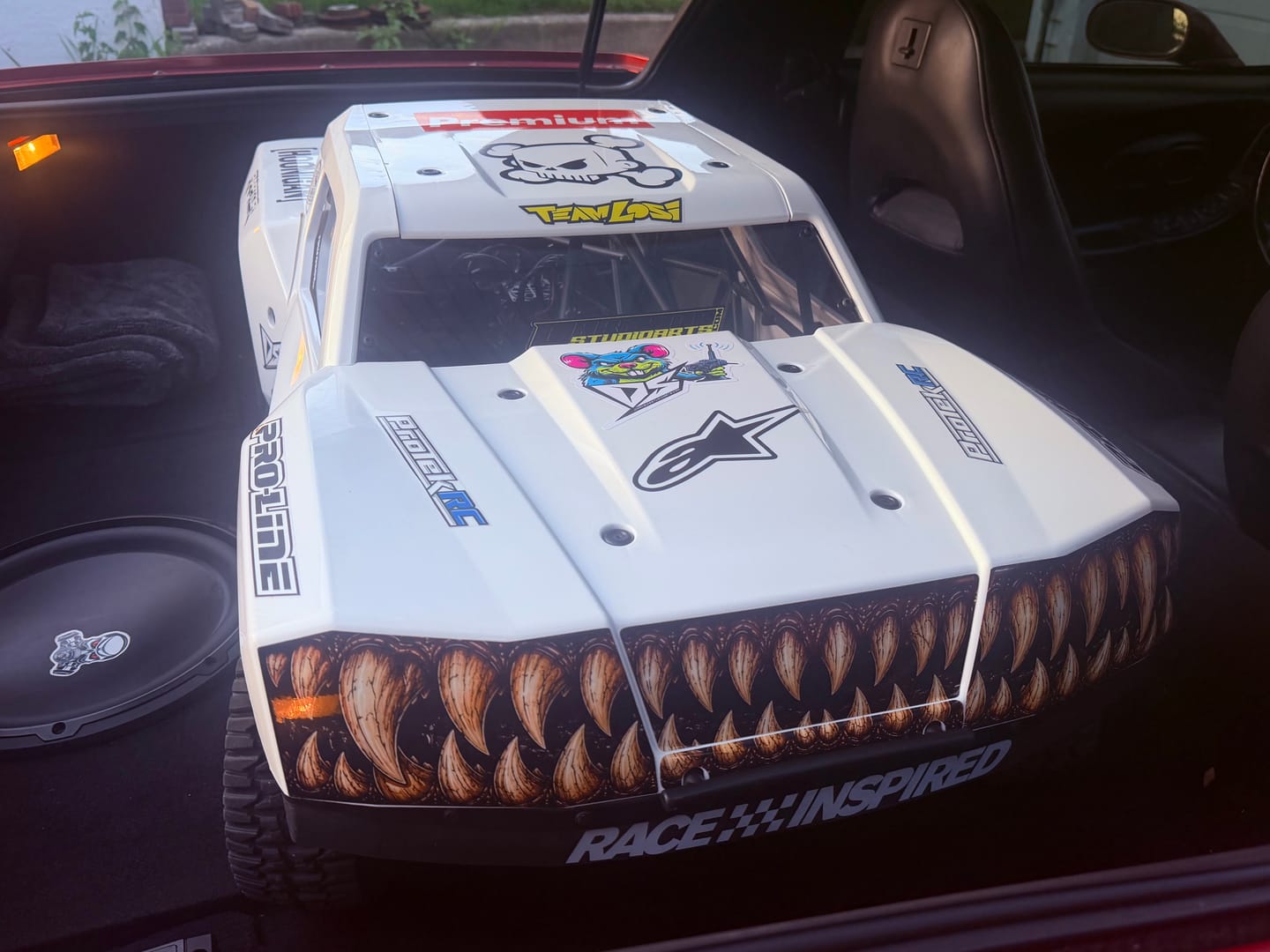 Customer photo review of LOSI 5IVE-TE 3.0 - FRONT DECALS - "T-REX" TEETH