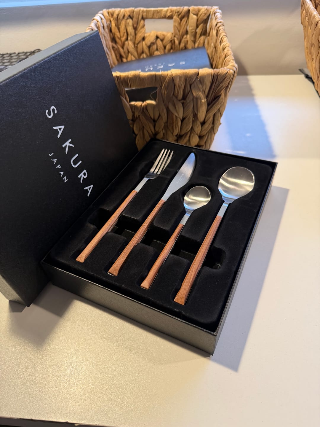 Customer photo review of Set De cubiertos Sakura