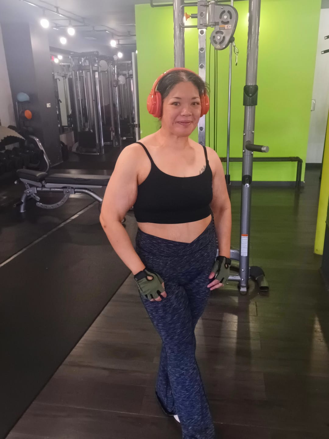 Customer photo review of Curve-V Cargo EVO Flare Leggings