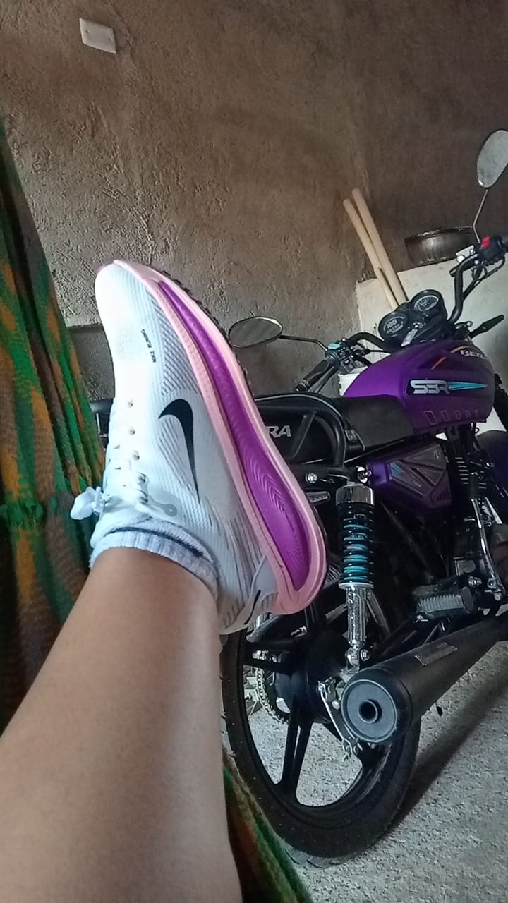 Customer photo review of NIKE VOMERO 18
