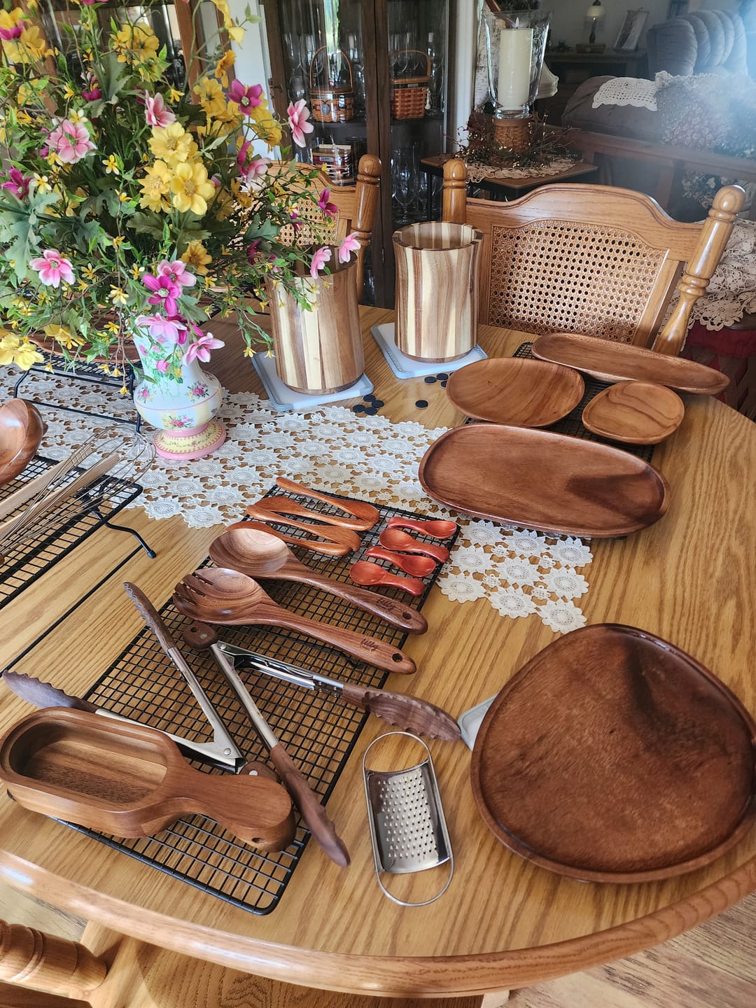 Customer photo review of Wooden Kitchen Tongs