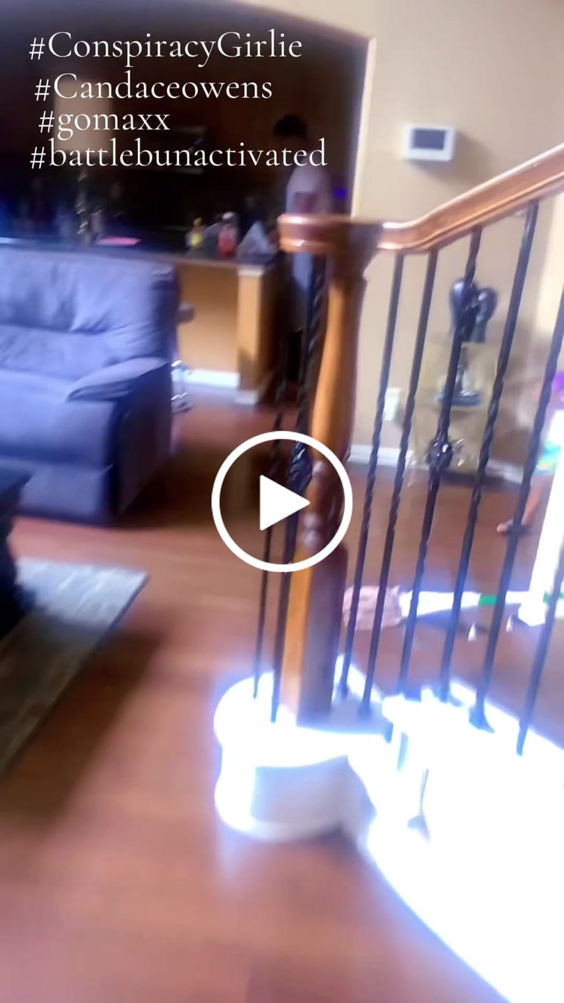 Customer video review of We Know Neon Mug