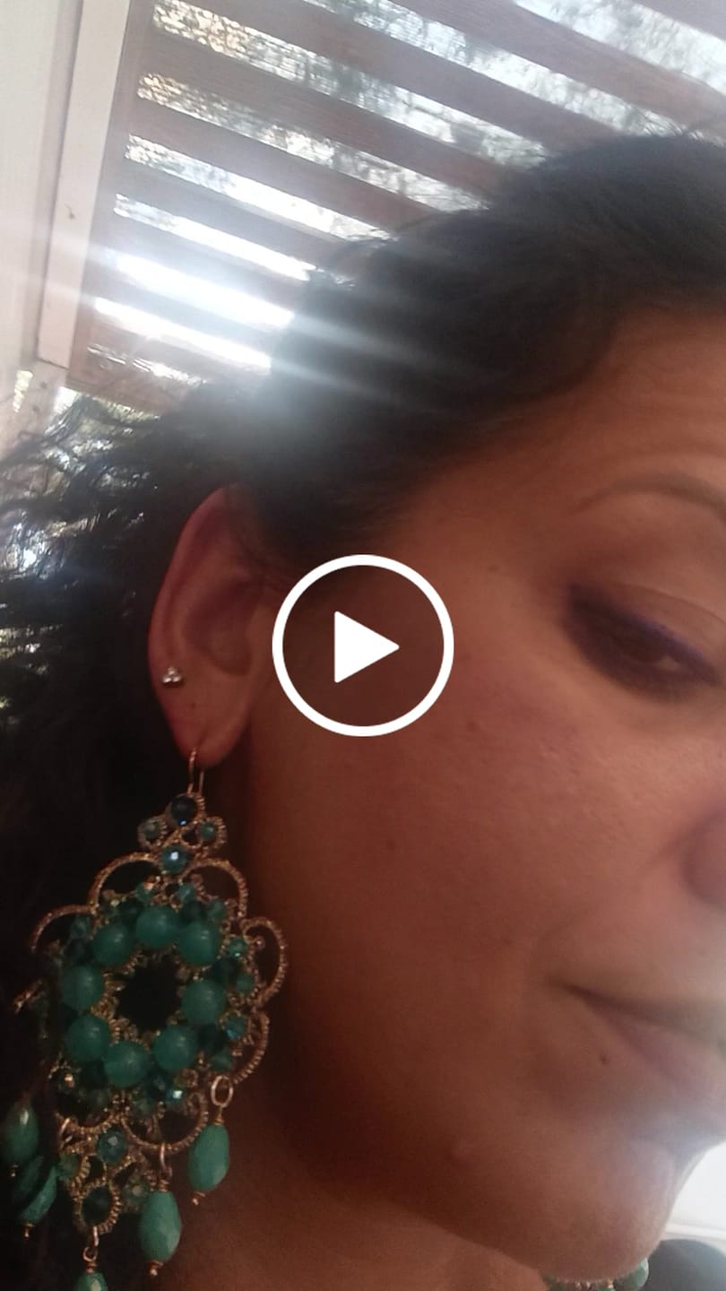 Customer video review of Orecchini Incanto