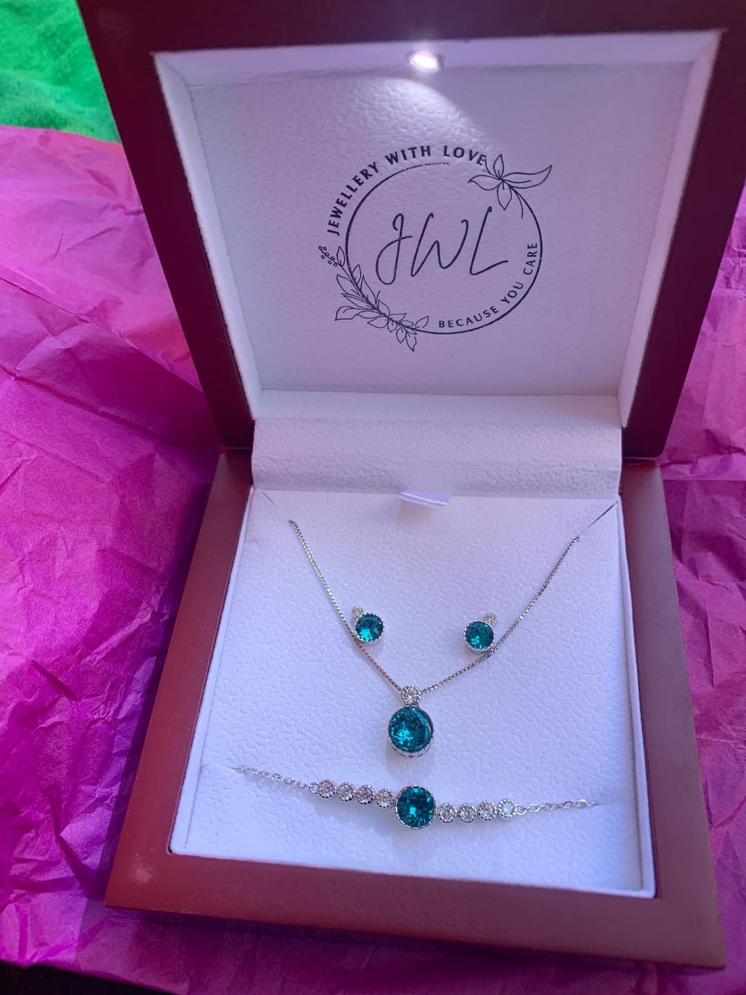 Customer photo review of 3-Piece Blue Topaz Crystal Jewellery Gift Set