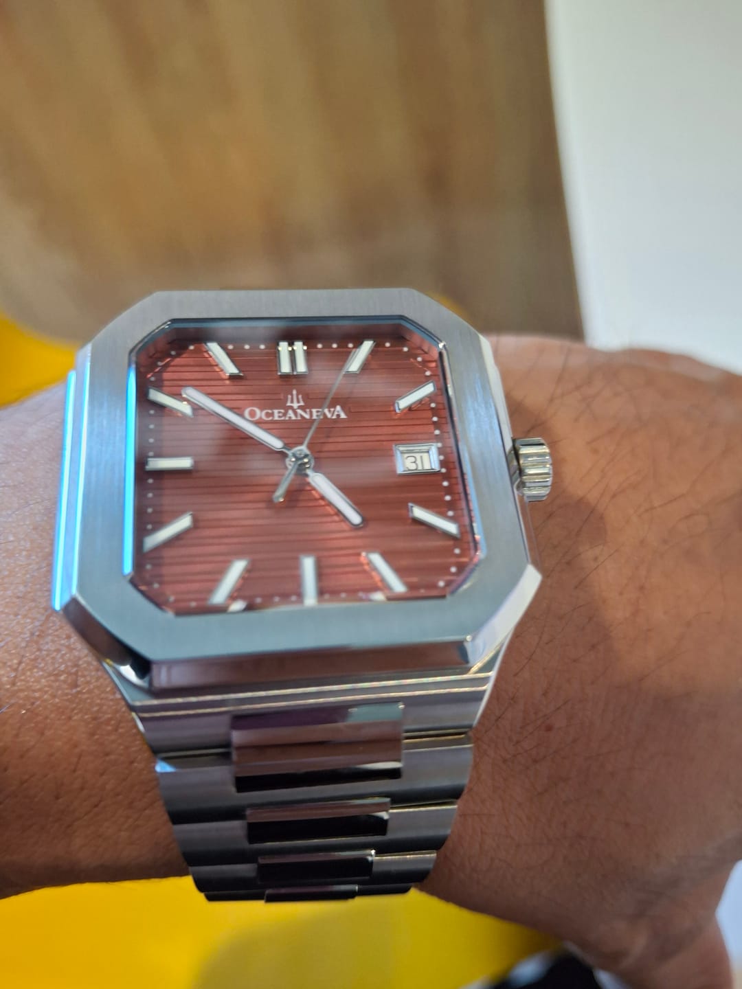 Customer photo review of Oceaneva Mens Tenuis Ultra-Thin Swiss Movement Automatic Thin Watch Burgandy