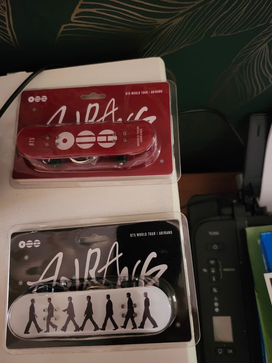 Customer photo review of BTS - ARIRANG WORLD TOUR OFFICIAL MD MINI SKATEBOARD KEYRING