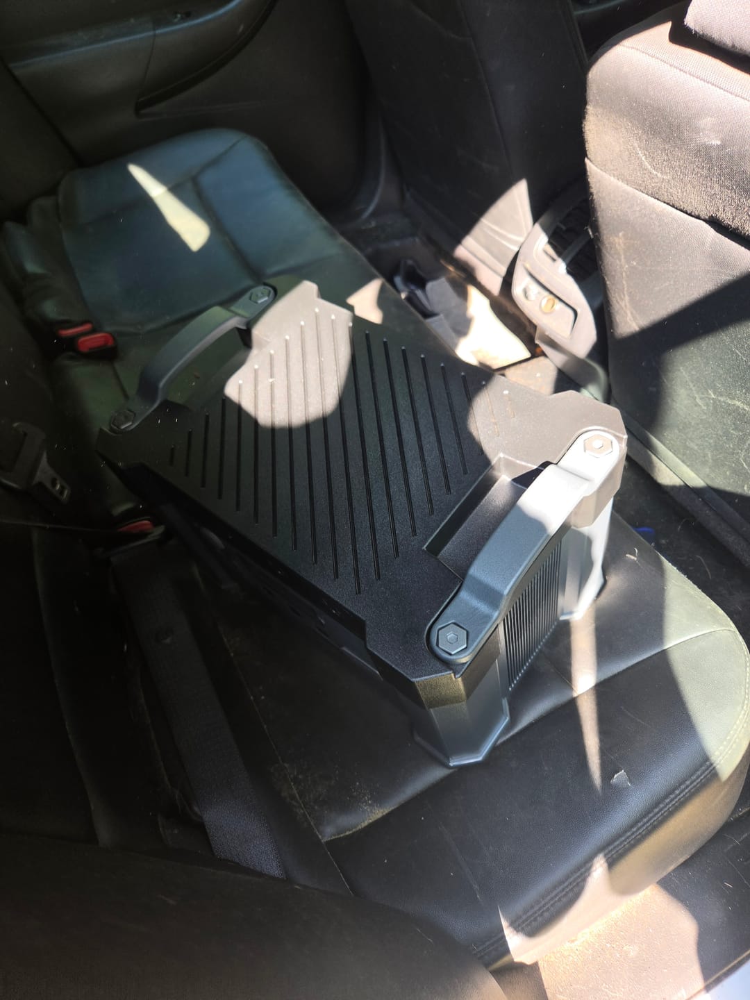 Customer photo review of ALLPOWERS 2400W Solar Generator (S2000 Pro + SP029 140W Solar Panel)