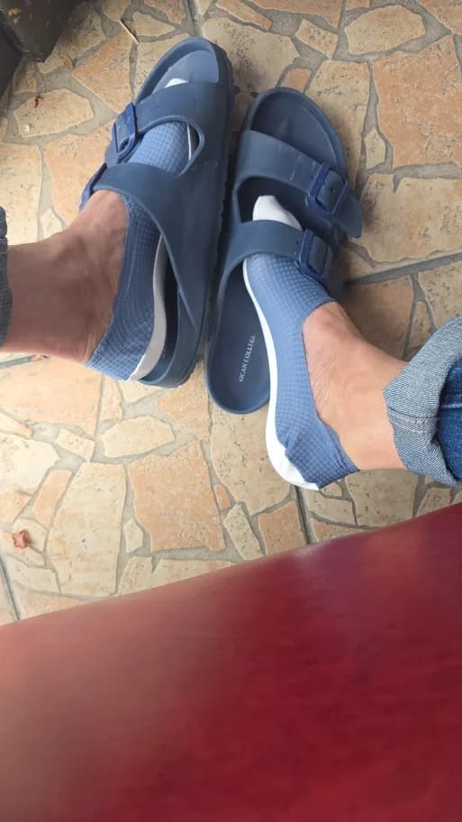 Customer photo review of 3-Pair Invisible Grip Socks Pack