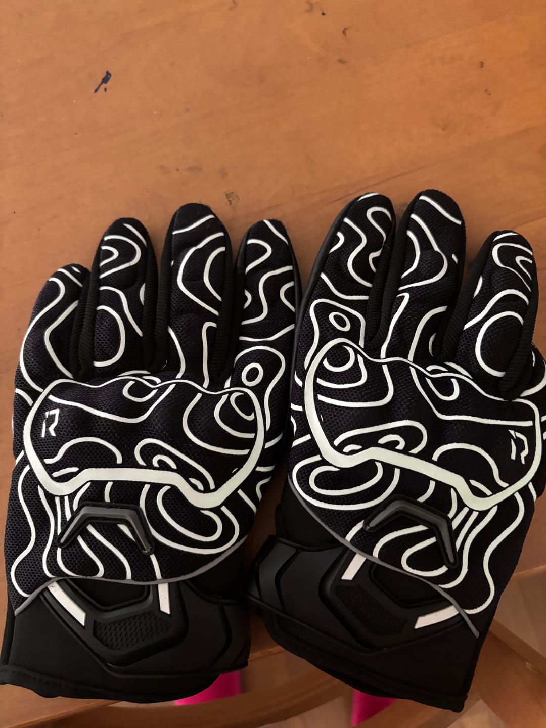 Customer photo review of RIDEIRON 通気メッシュ＆カーボンガード付 夏用バイク用手袋| MG7001