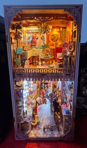 Customer photo review of Theatre Dressing Room DIY Miniature Book Nook Kit