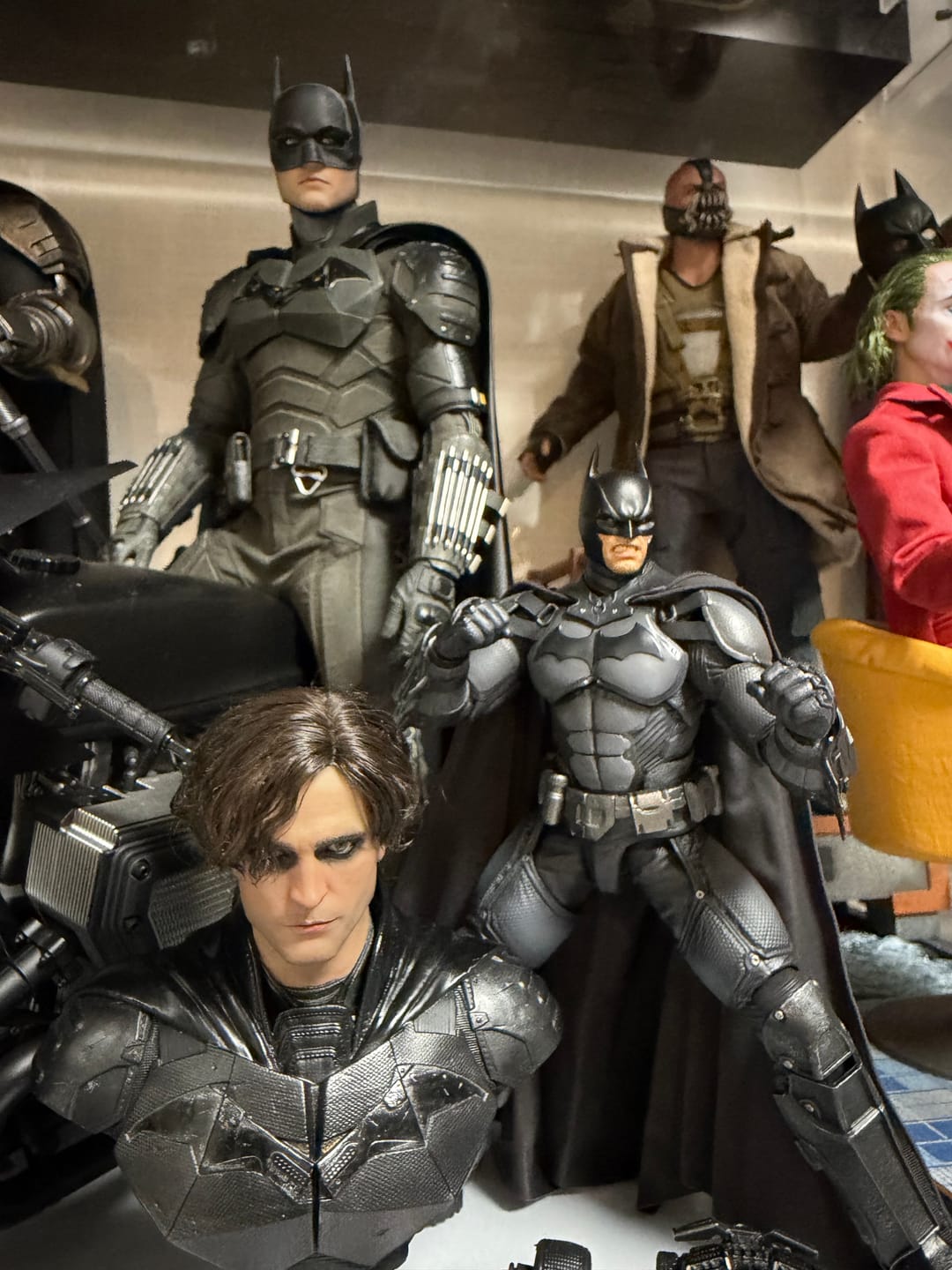 Customer photo review of Batman: Arkham Origins - Batman 1/12 Scale Figure