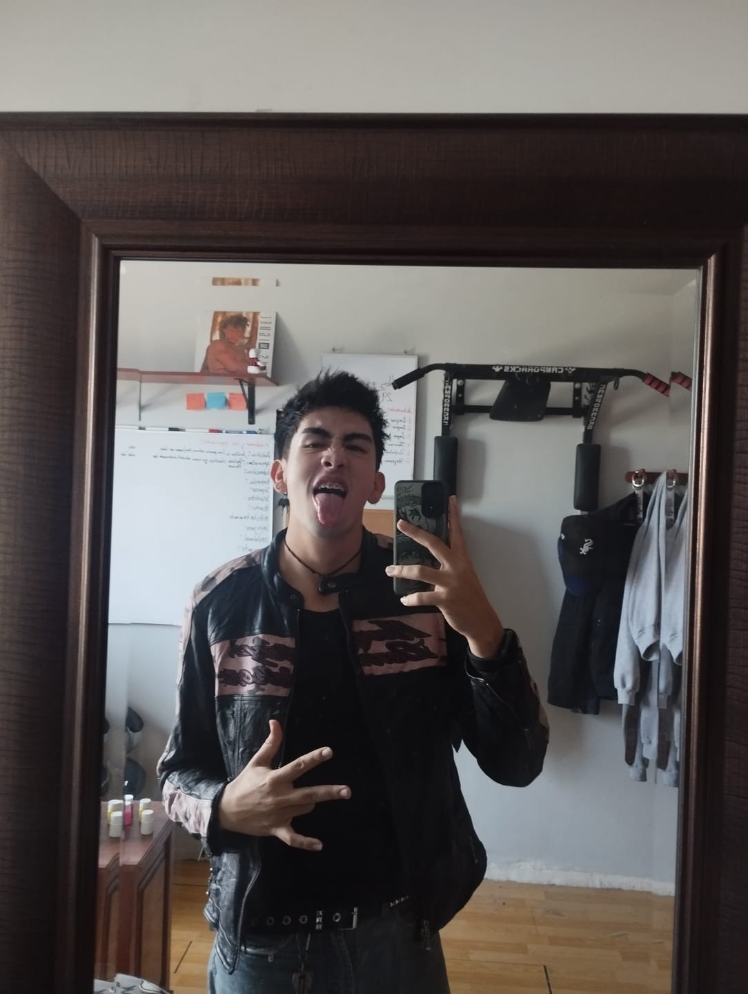 Customer photo review of 2000 Vintage Harley Davidson Camo Leather Moto Jacket (S/M)