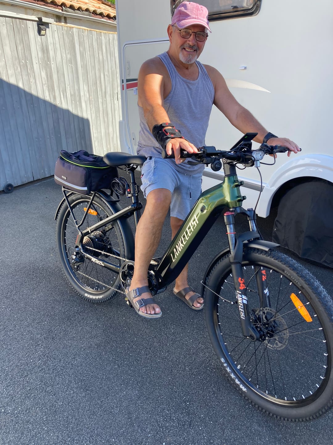 Customer photo review of Lankeleisi MG600 Lite 250W 27.5" Electric Trekking Bike 720Wh SUV E-bike with Switchable Sensor 36V 20Ah Battery