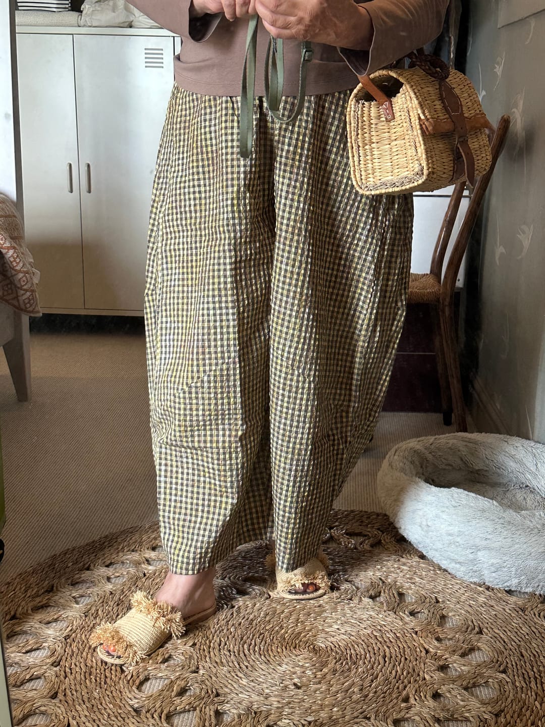 Customer photo review of Plus Size Women Summer Vintage Cotton Plaid Wide Leg Pants