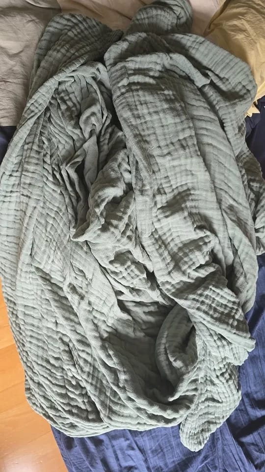 Customer photo review of Kuscheldecke Musselin für jede Jahreszeit