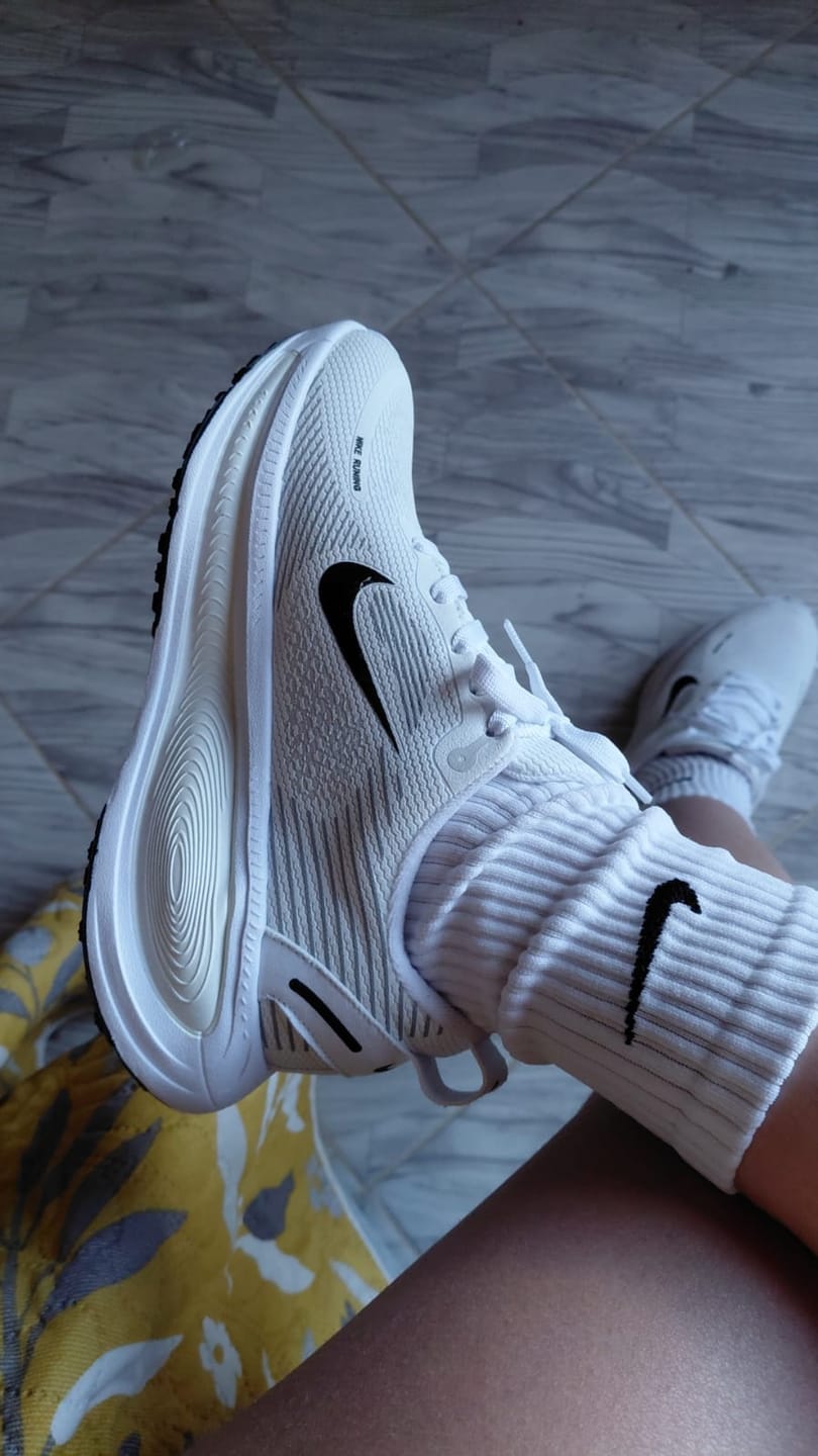 Customer photo review of NIKE VOMERO 18 - UNISEX