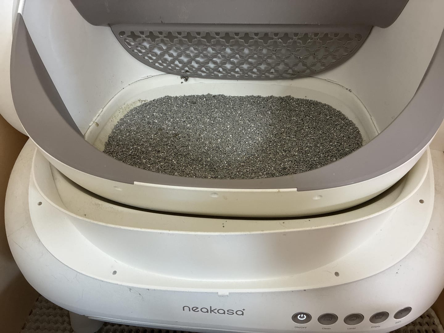 Customer photo review of Neakasa 猫トイレ専用の砂飛散防止ガード