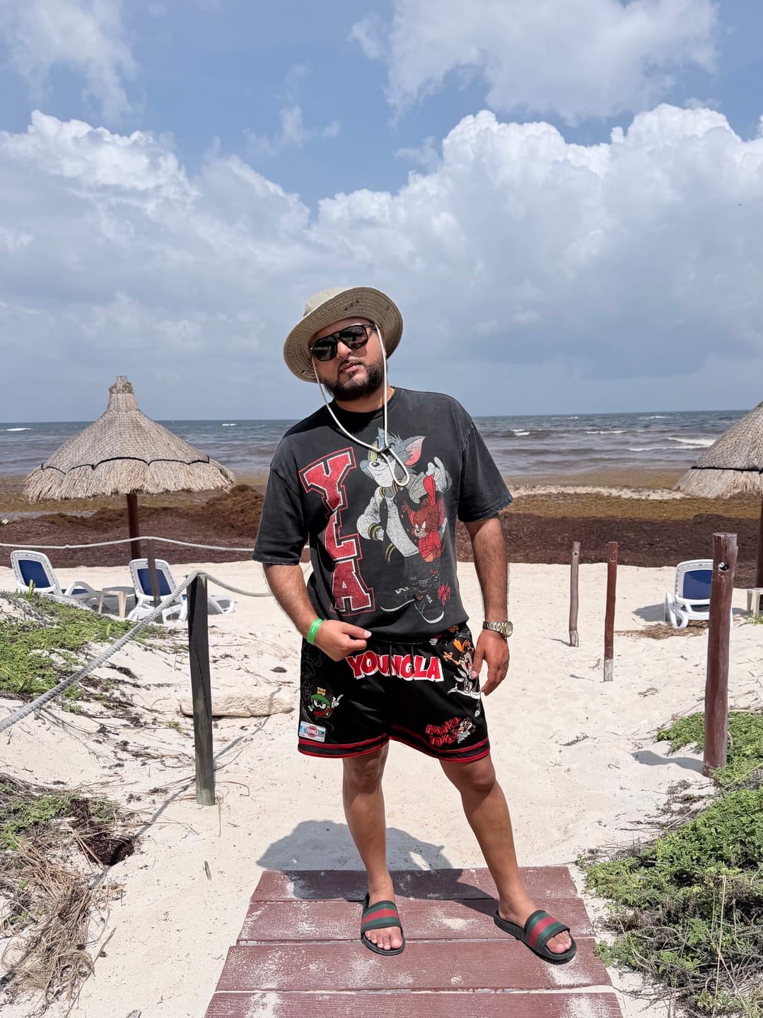 Customer photo review of 1071 - Looney Tunes Embroidered Patch Shorts