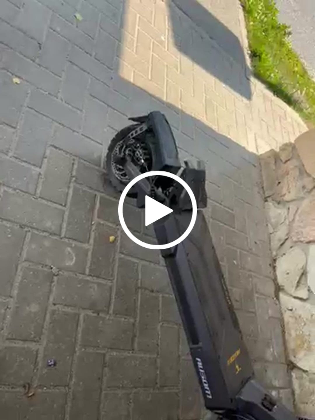 Customer video review of Ausom DT2 Pro Dual Motor E-scooter