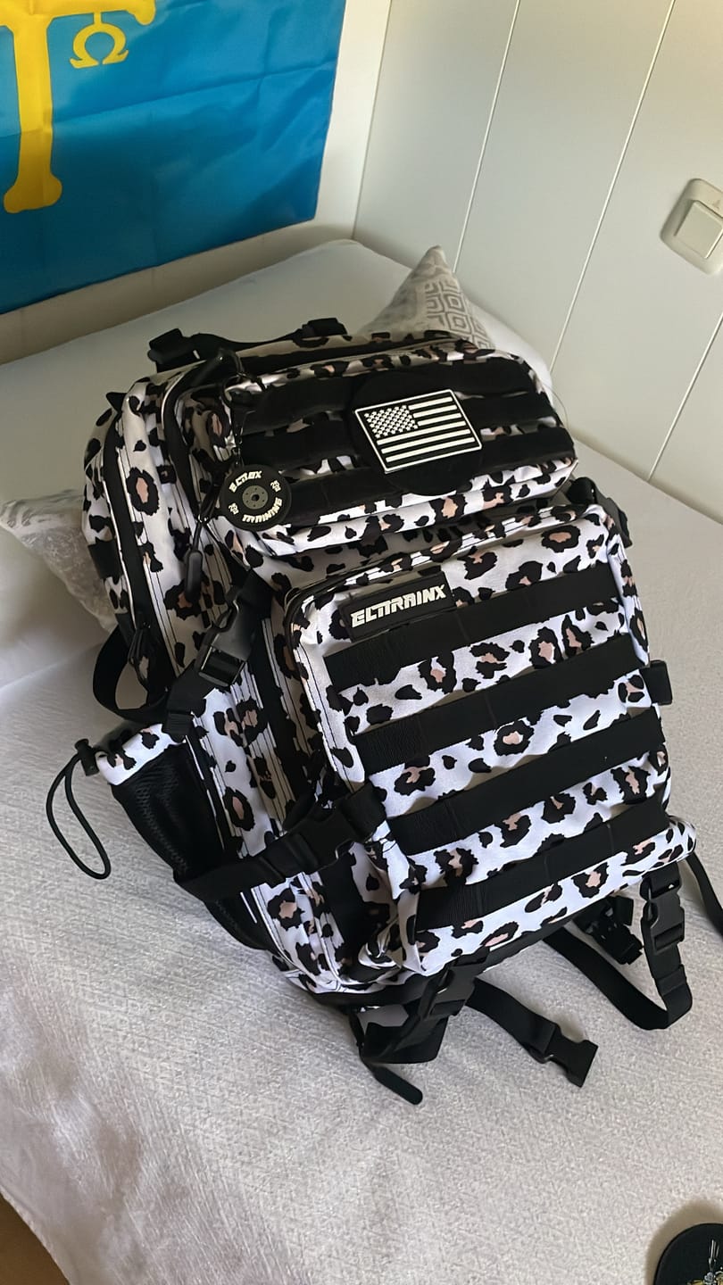 Customer photo review of Mochila Táctica V1 45L All In Leopardo