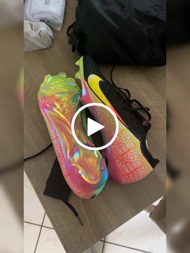 Avis vidéo d'un client sur Nike Vapor 16 x Vinicius Junior - Noir/Orange/Vert