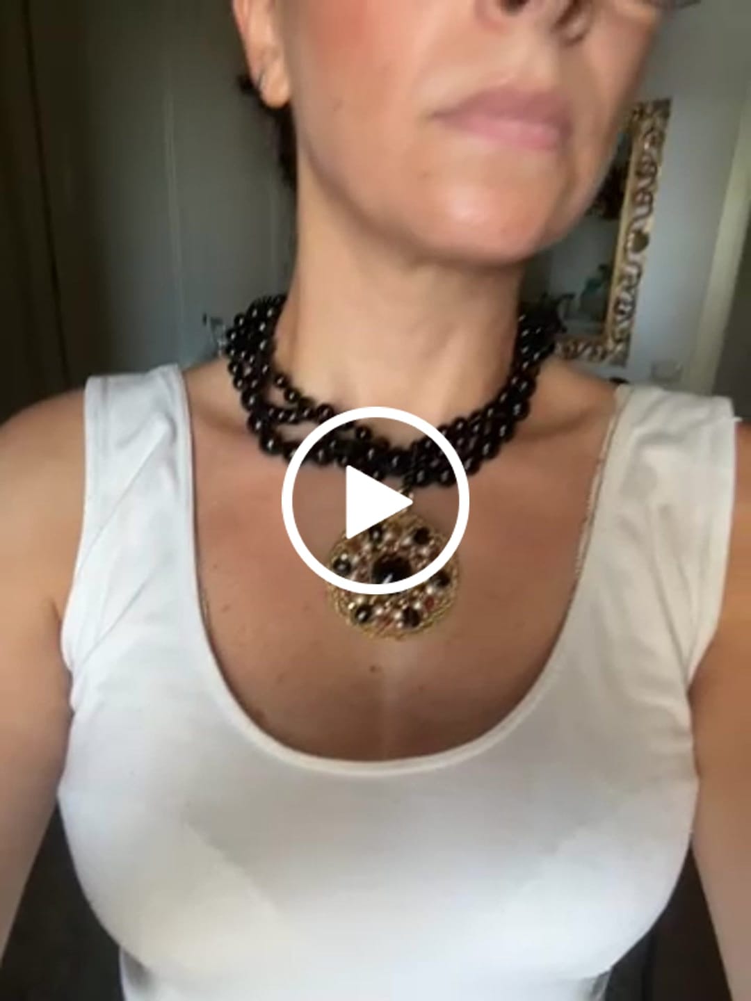 Customer video review of Collana Priscilla