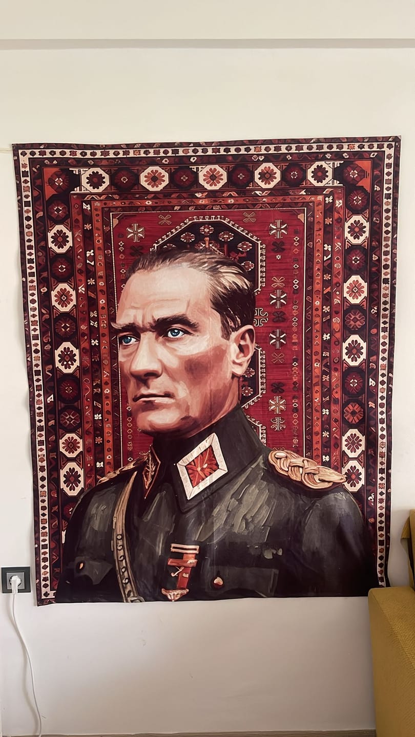 Customer photo review of Özel Tasarım Atatürk Duvar Örtüsü