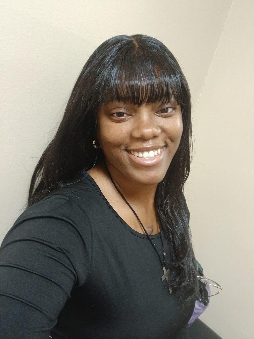 Customer photo review of Outre Glueless HD Lace Front Wig - CASTINE