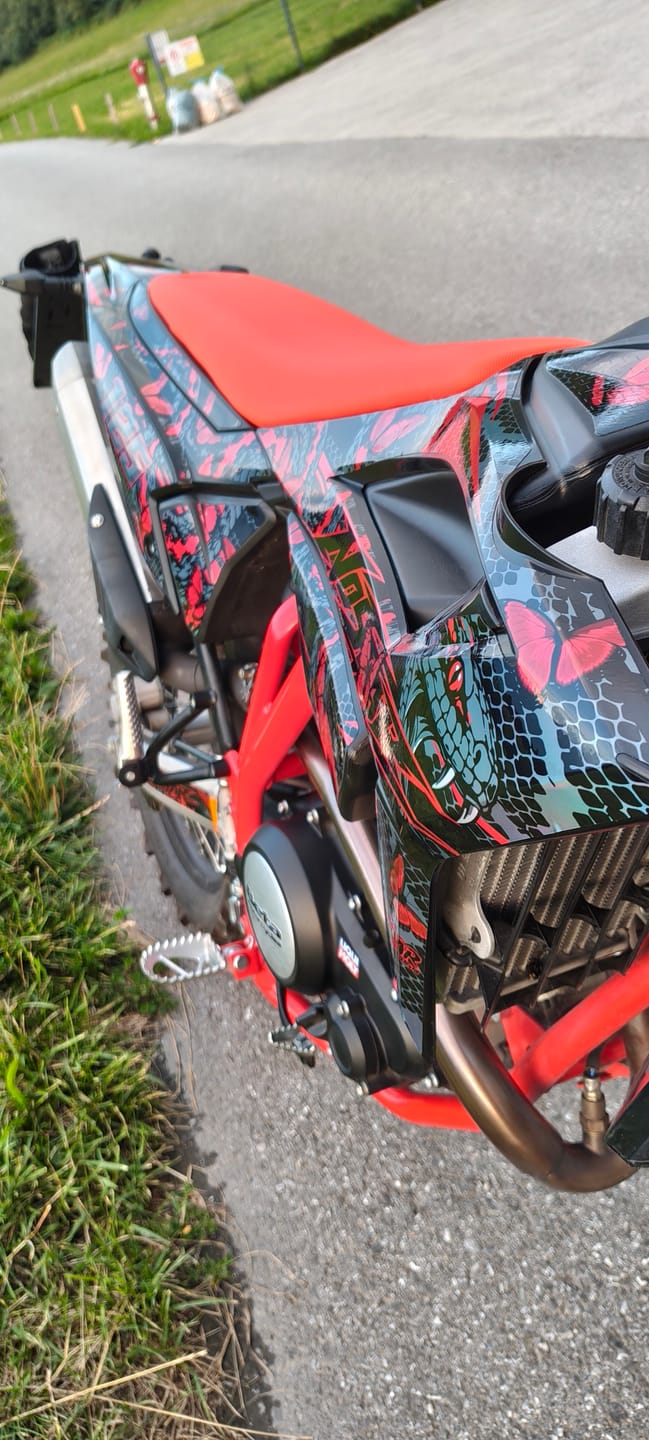 Customer photo review of Holo Chrome