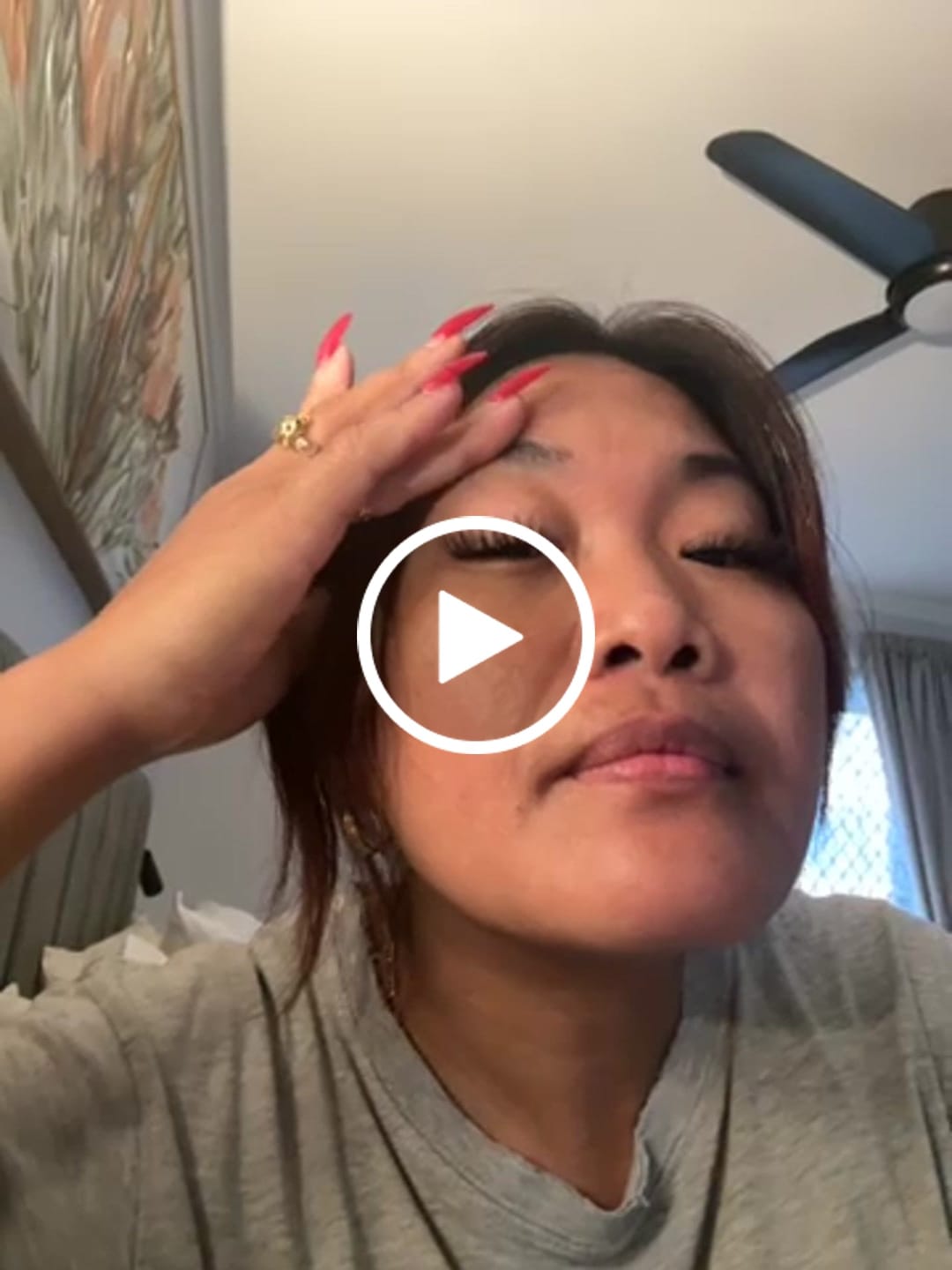 Customer video review of Infinaluxe Dual-Sided Long Wear Lash Bond