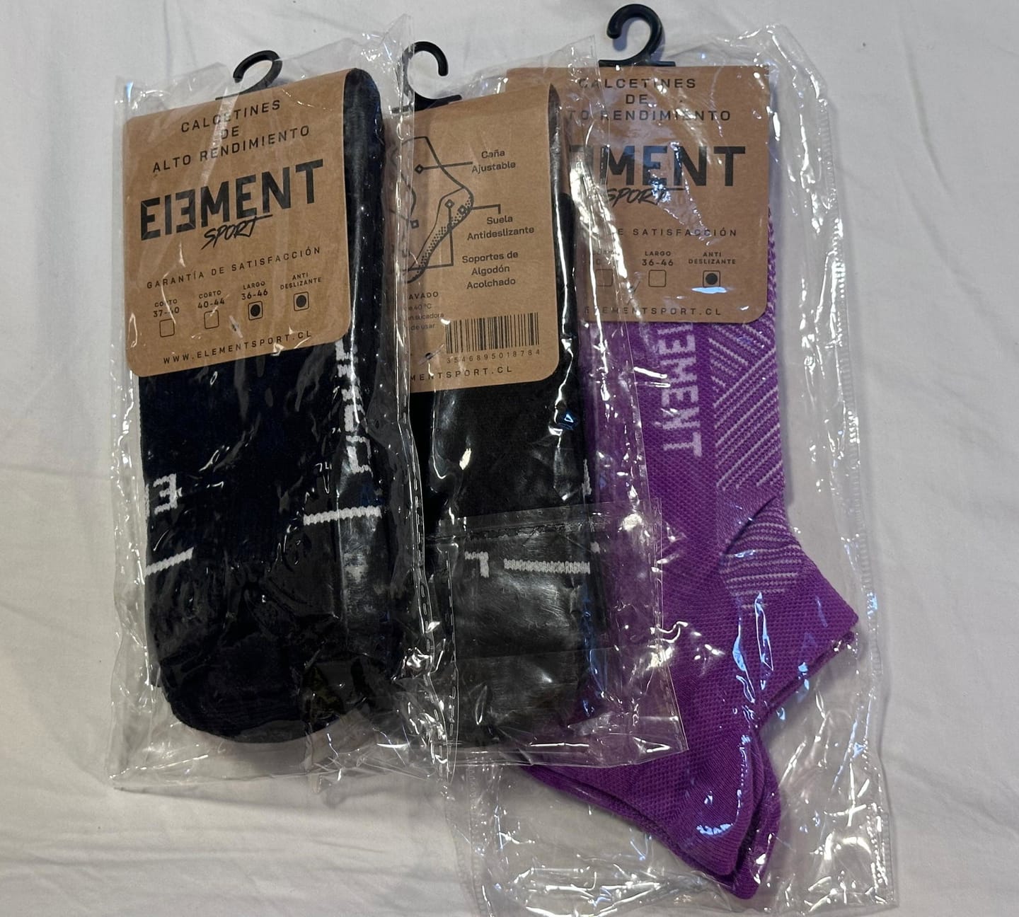 Customer photo review of Calcetines Deportivos Antideslizantes Largos Element Flow