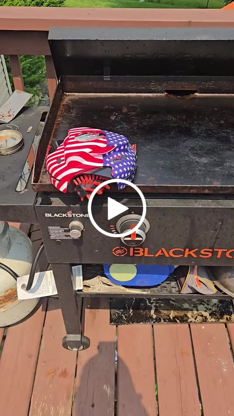 Customer video review of Grillbot Automatic Robot Grill Cleaner