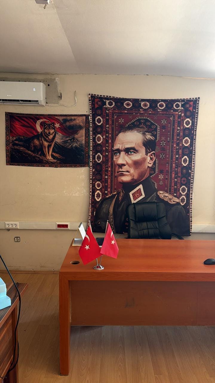 Customer photo review of Özel Tasarım Atatürk Duvar Örtüsü