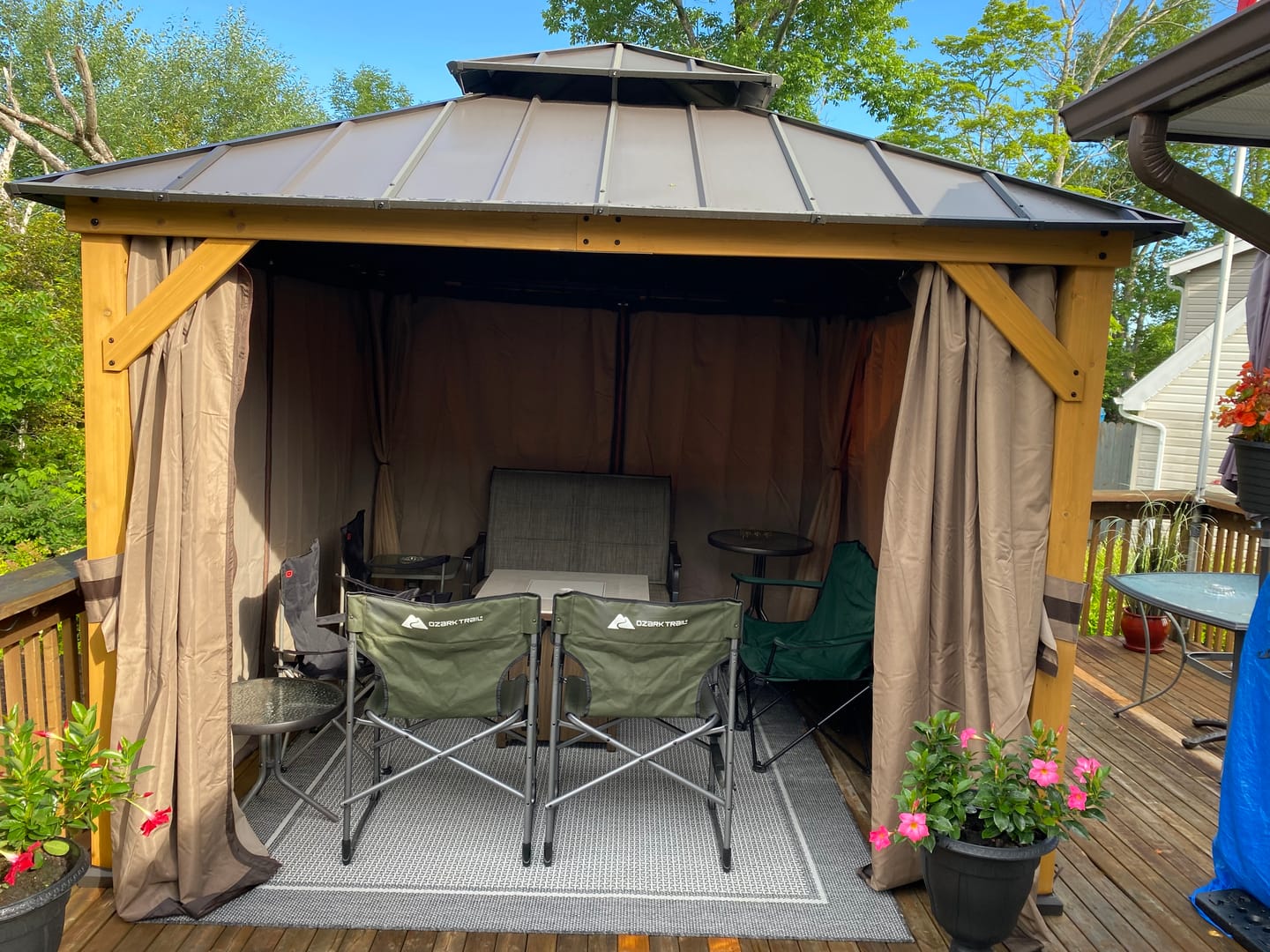 Customer photo review of SUNJOY Replacement Curtains for 11 ft. ×11 ft. Wood-Framed Gazebos