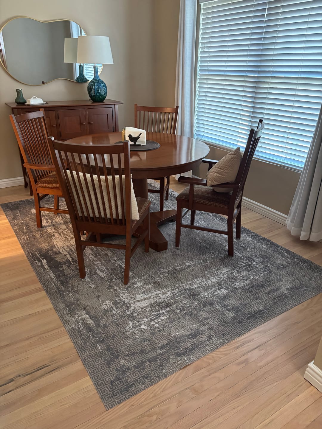 Customer photo review of Amaya Bordered Abstract Greige Washable Rug