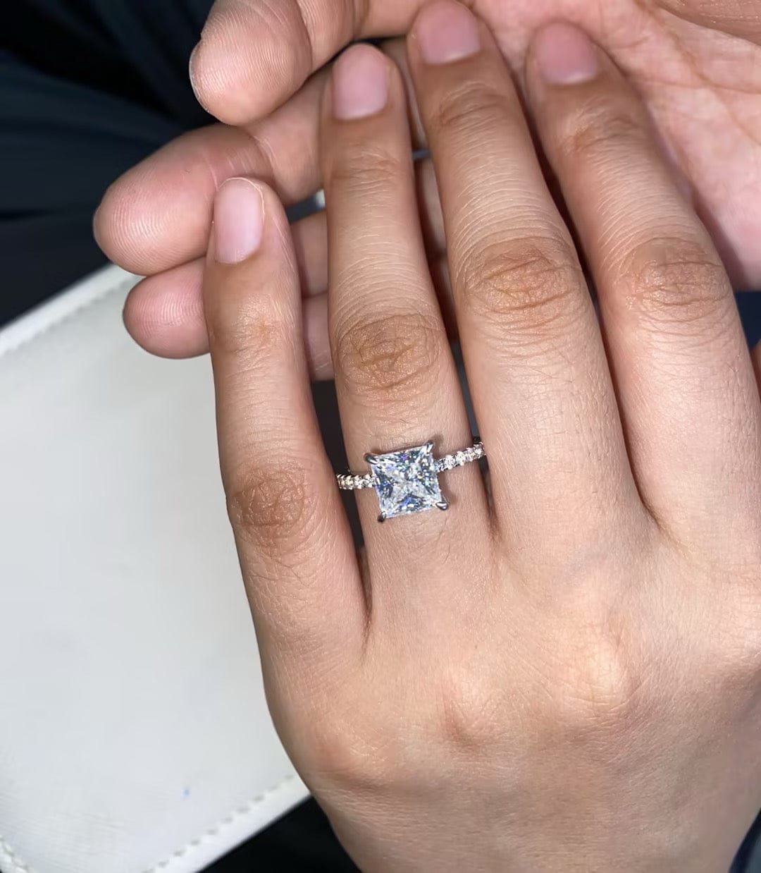 Customer photo review of Rodiffy Moissanite 2.0 Ct ～3.0 Ct Square Princess Cut Bridal Ring