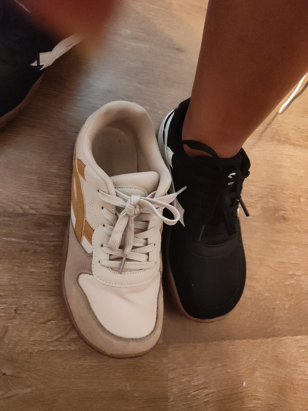 Customer photo review of Hareball - Wide Toe Sneakers
