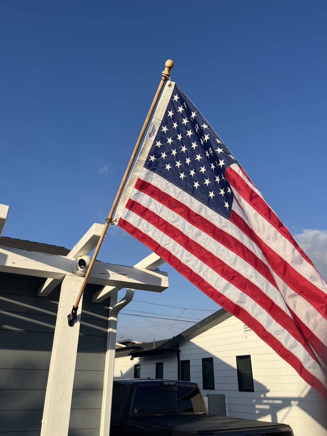 Customer photo review of Non-Tangle Flagpole Spinners