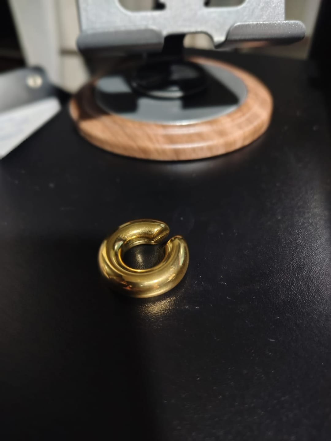 Customer photo review of Chunky Ear Cuff