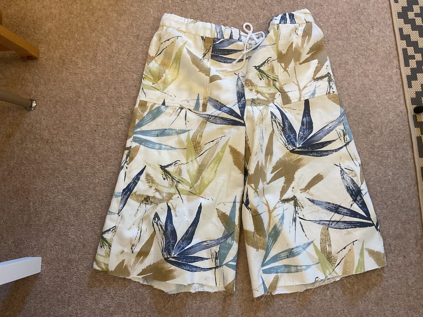Customer photo review of Large Leaves Cotton Canvas Fabric