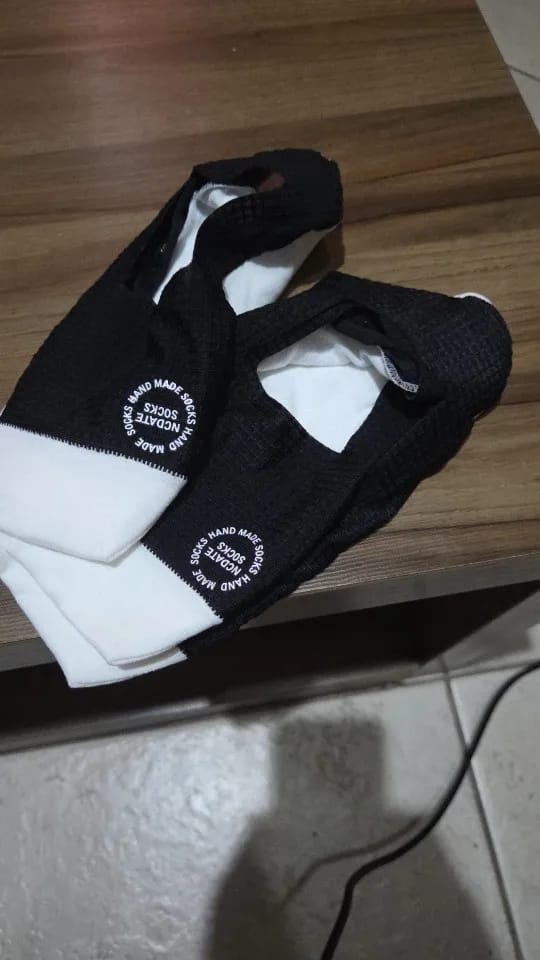 Customer photo review of 3-Pair Invisible Grip Socks Pack