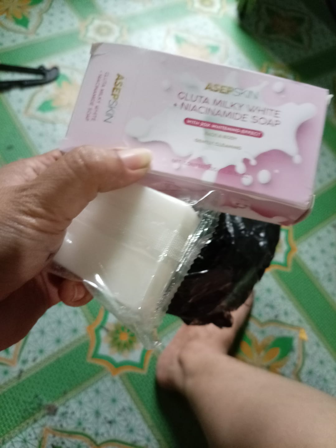 Customer photo review of BONITA Tawas Calamansi Persimmon Odor Eliminator + Whitening Soap 80g