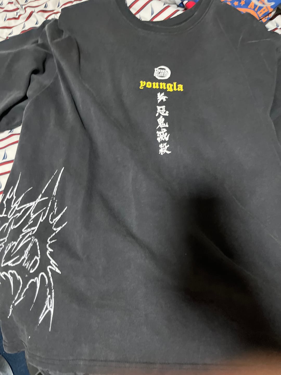 Customer photo review of 4297 - Demon Slayer: Kimetsu no Yaiba - Anime Tees