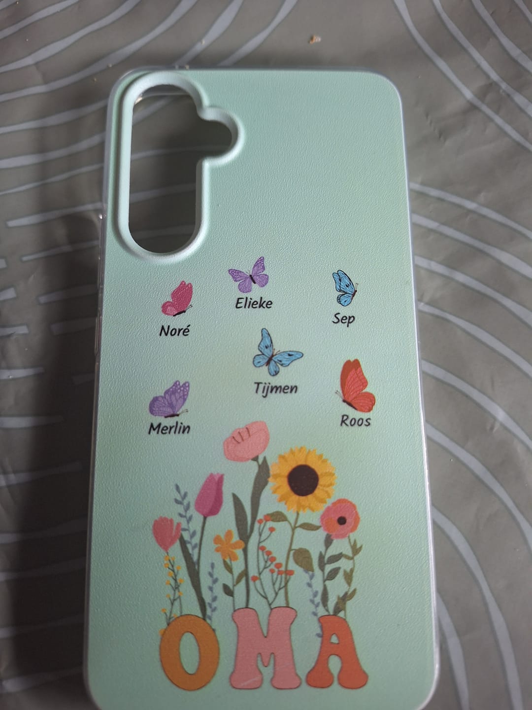 Customer photo review of Vlinderweide - Gepersonaliseerd telefoonhoesje